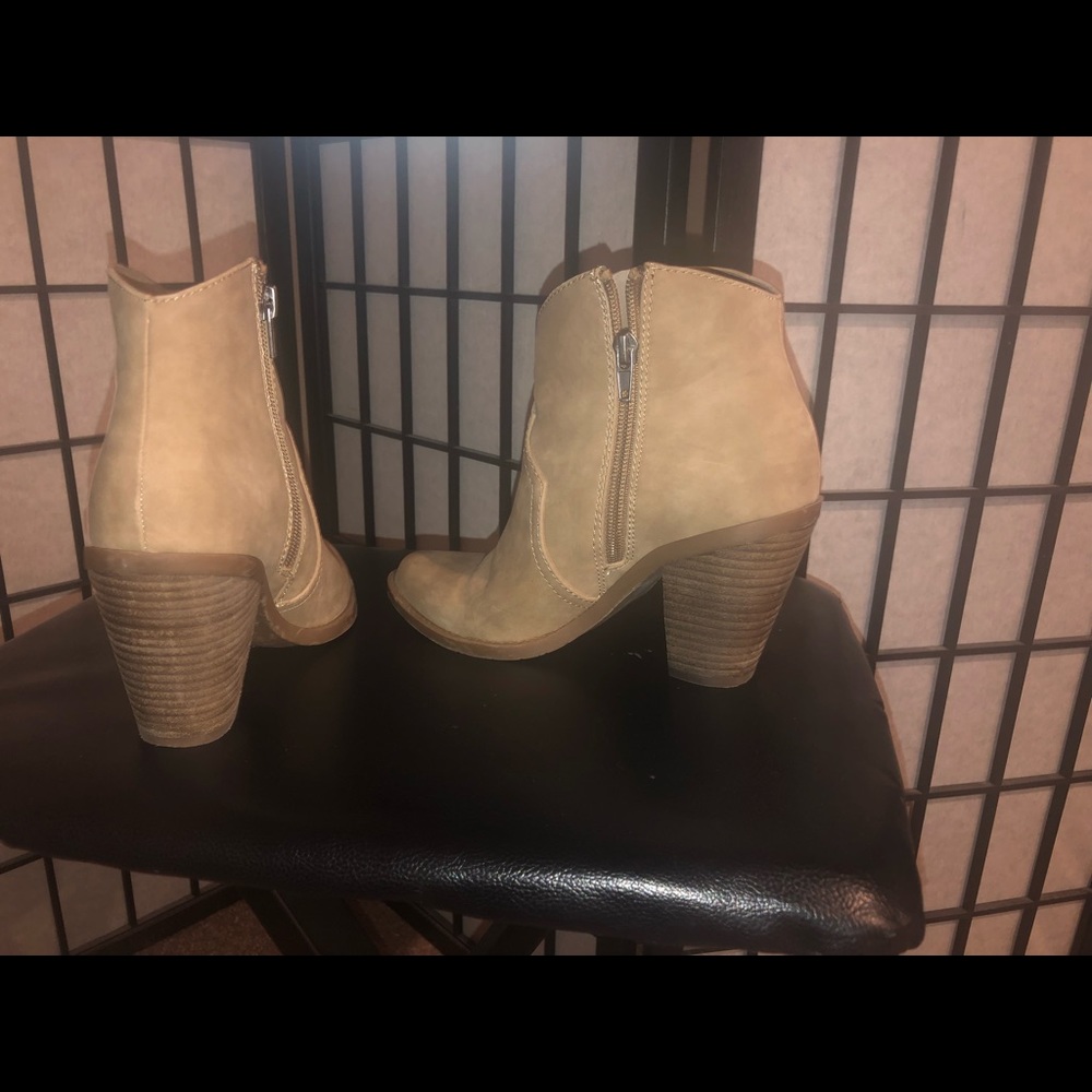 👢tan booties👢 - Picture 4 of 5